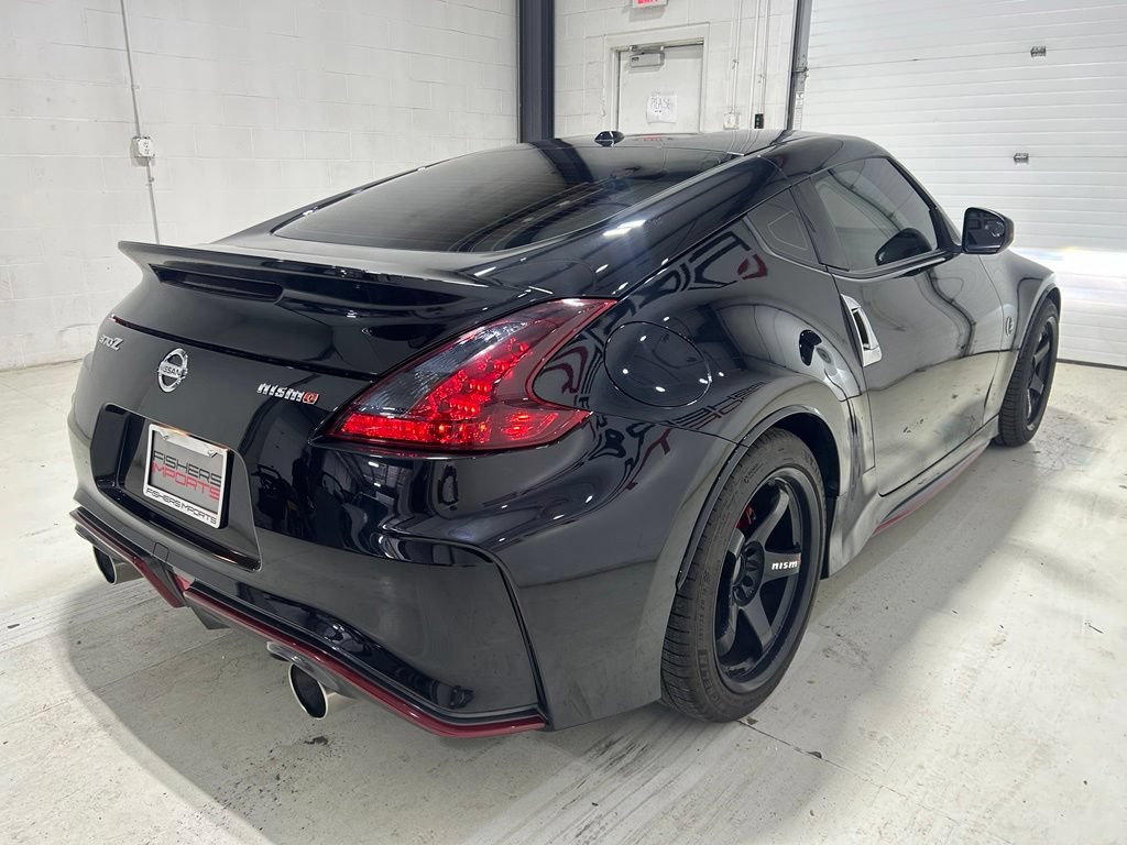 Used 2017 Nissan 370Z NISMO RWD image 9