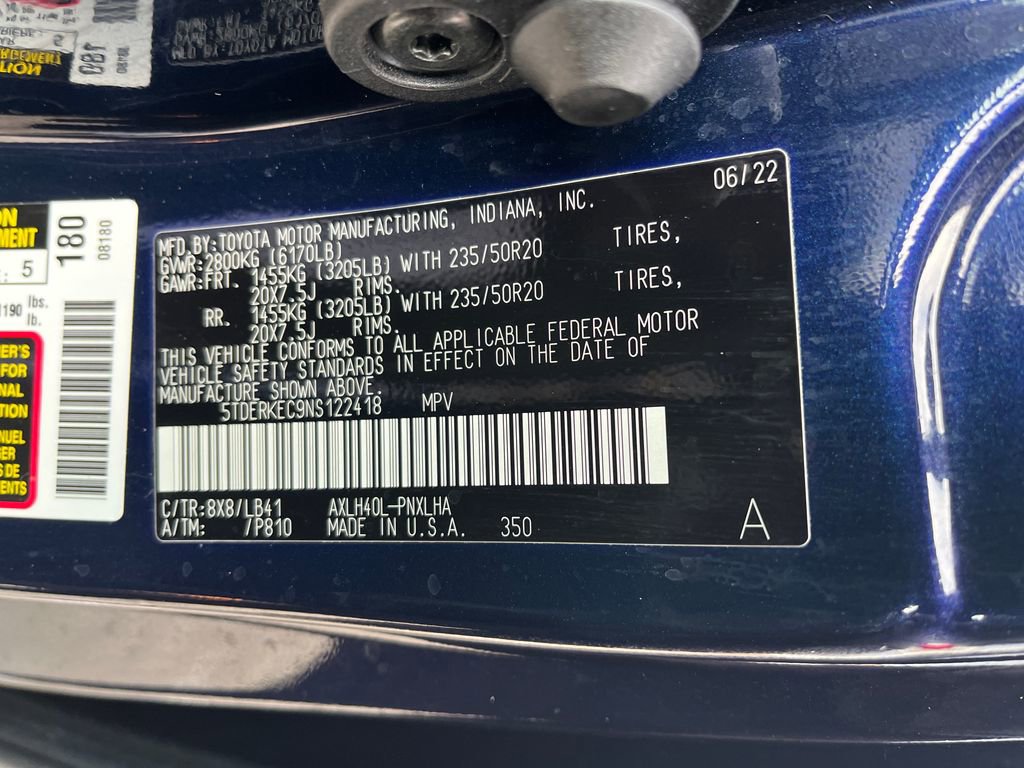 Certified 2022 Toyota Sienna Platinum image 33