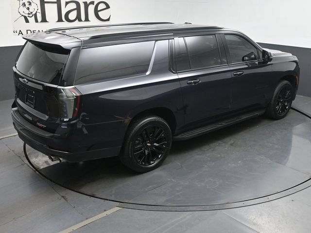 Certified 2026 Chevrolet Suburban RST w/ RST Capability Package AWD/4WD image 43