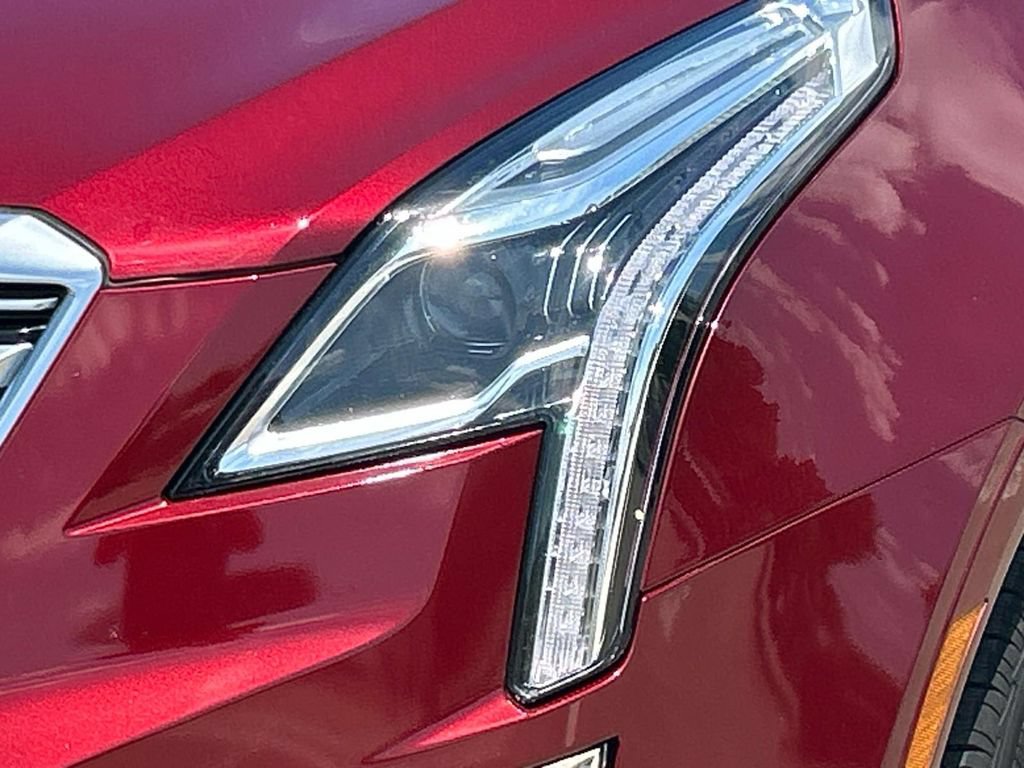 Used 2017 Cadillac XT5 Premium Luxury FWD image 9