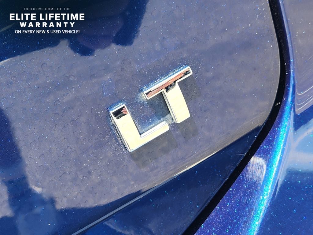 Used 2023 Chevrolet Equinox LT w/ Driver Convenience Package FWD image 8