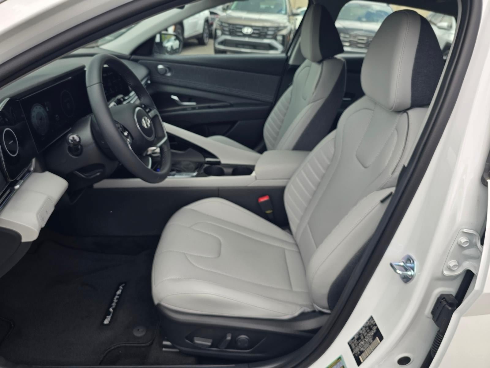 New 2026 Hyundai Elantra Limited FWD image 11