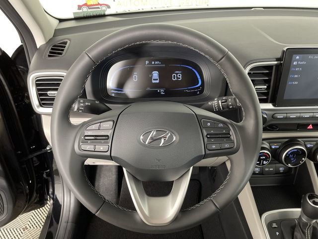 Certified 2025 Hyundai Venue SEL image 26