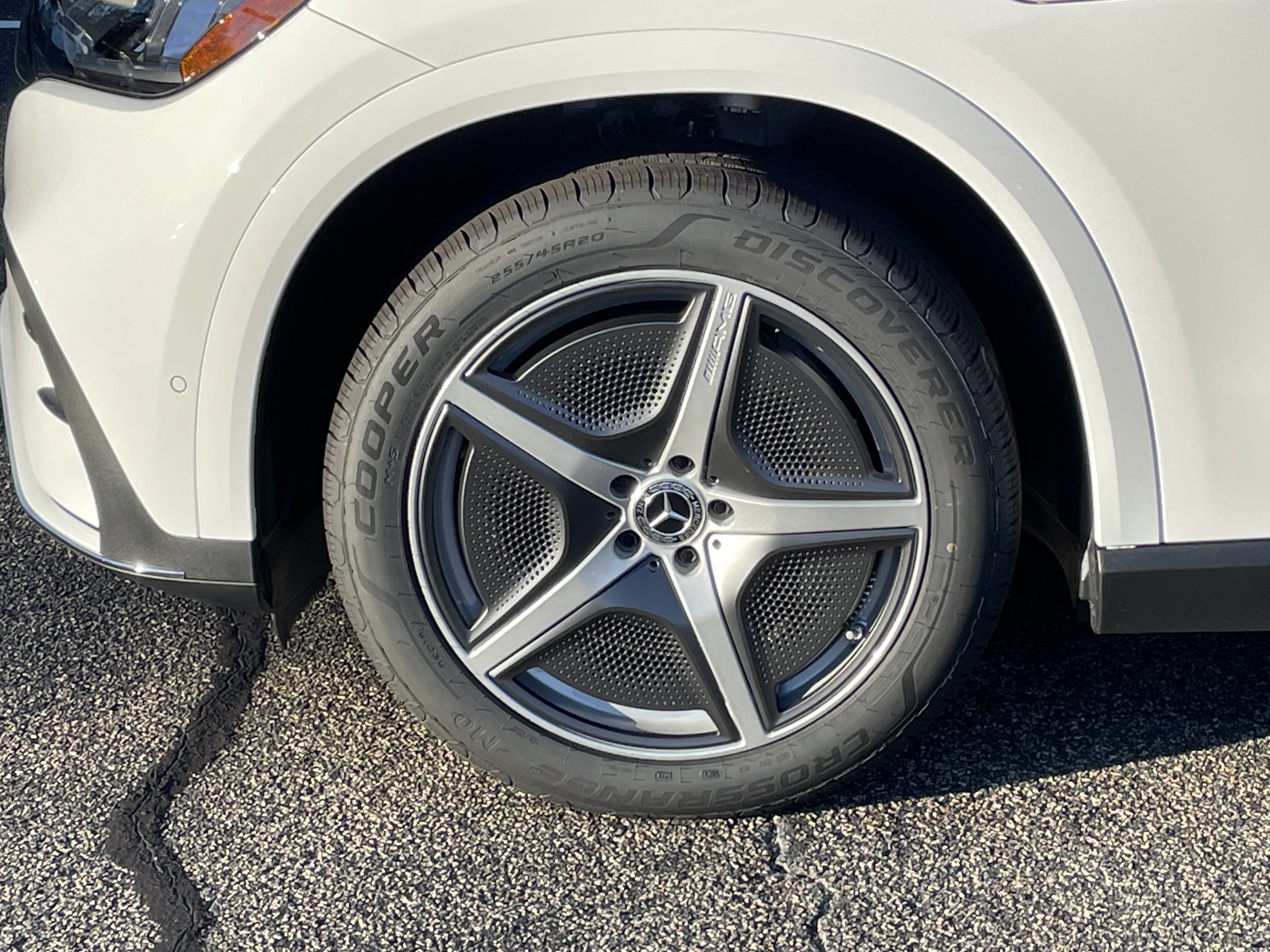 New 2026 Mercedes-Benz EQE 320 4MATIC SUV image 14