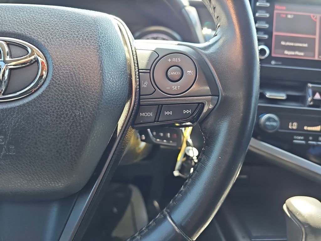 Used 2022 Toyota Camry SE FWD image 22