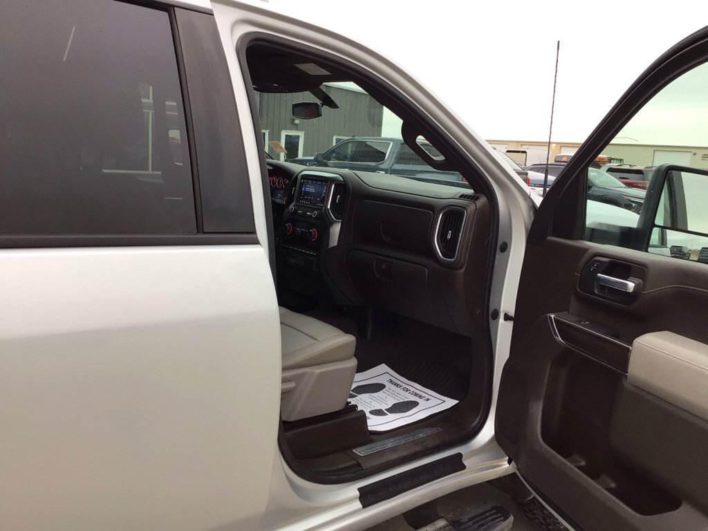 Used 2020 Chevrolet Silverado 3500 LT w/ Convenience Package image 16