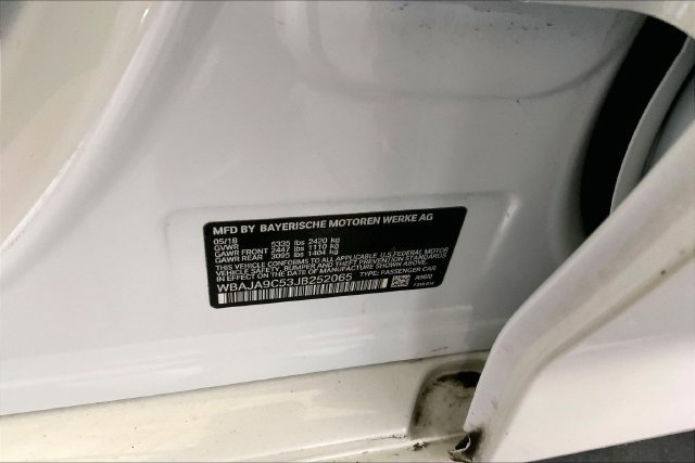 Used 2018 BMW 530e RWD image 13
