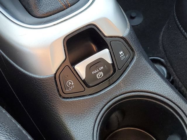 Used 2021 Jeep Compass Latitude FWD image 18