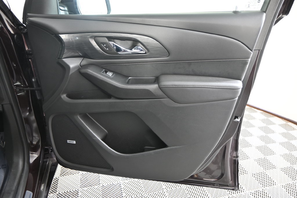 Used 2023 Chevrolet Traverse High Country w/ LPO, Floor Liner Package AWD/4WD image 12