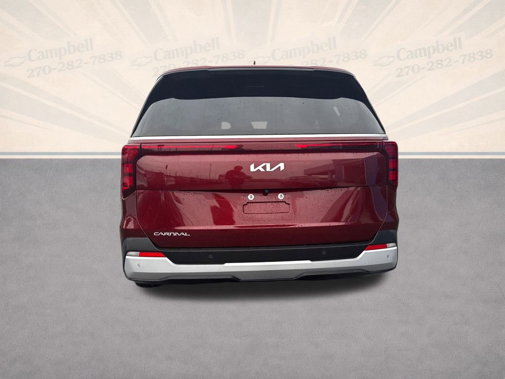 Used 2025 Kia Carnival image 4