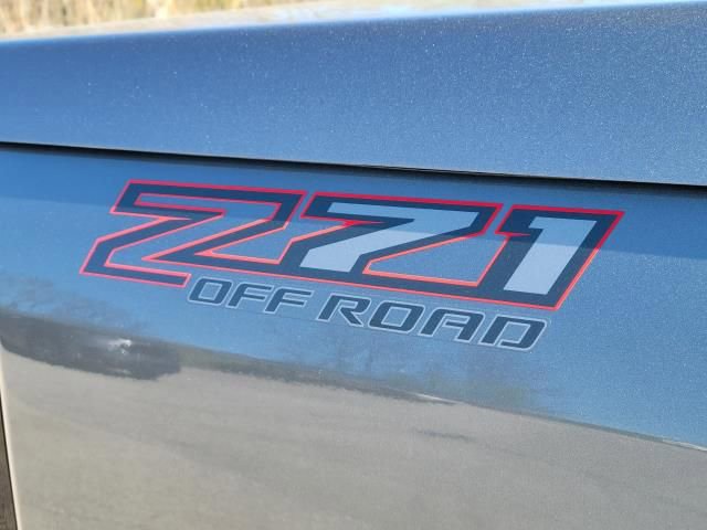 Used 2021 Chevrolet Colorado Z71 w/ Safety Package AWD/4WD image 6