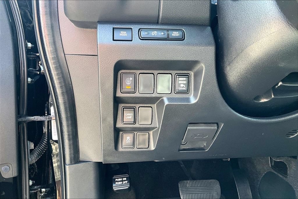 Used 2022 Nissan Frontier SV RWD image 33