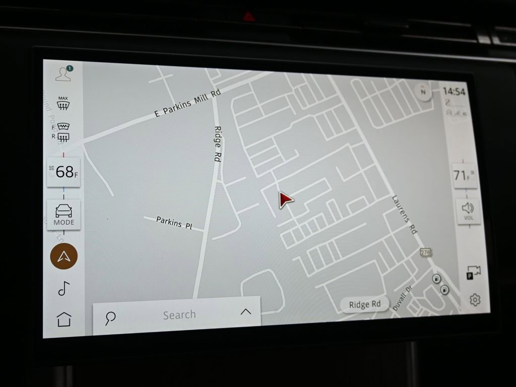 Used 2024 Land Rover Range Rover Long Wheelbase SE image 14