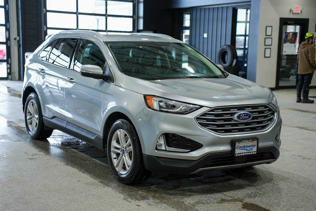 Used 2020 Ford Edge SEL w/ Cold Weather Package image 3