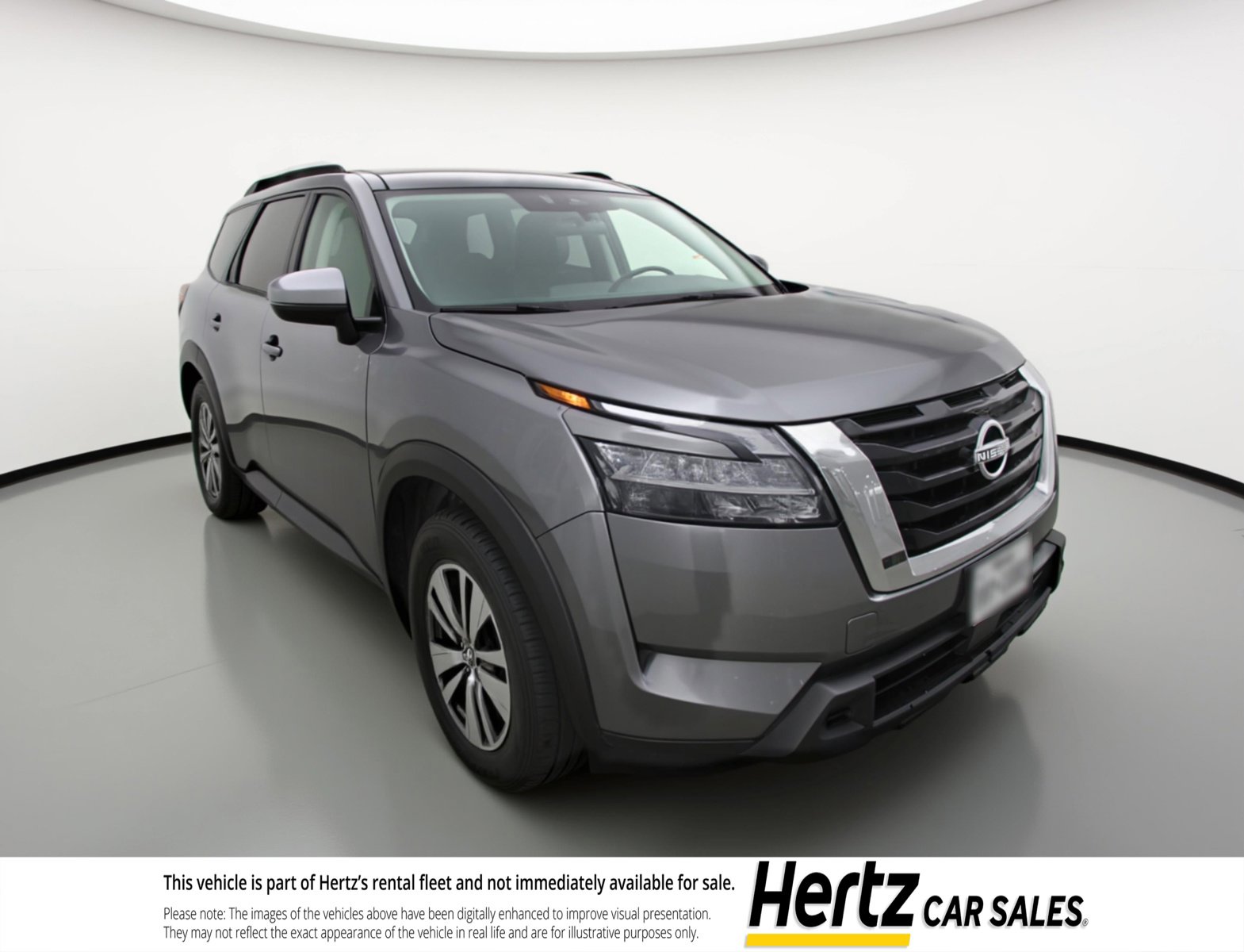 Used 2025 Nissan Pathfinder SV image 1
