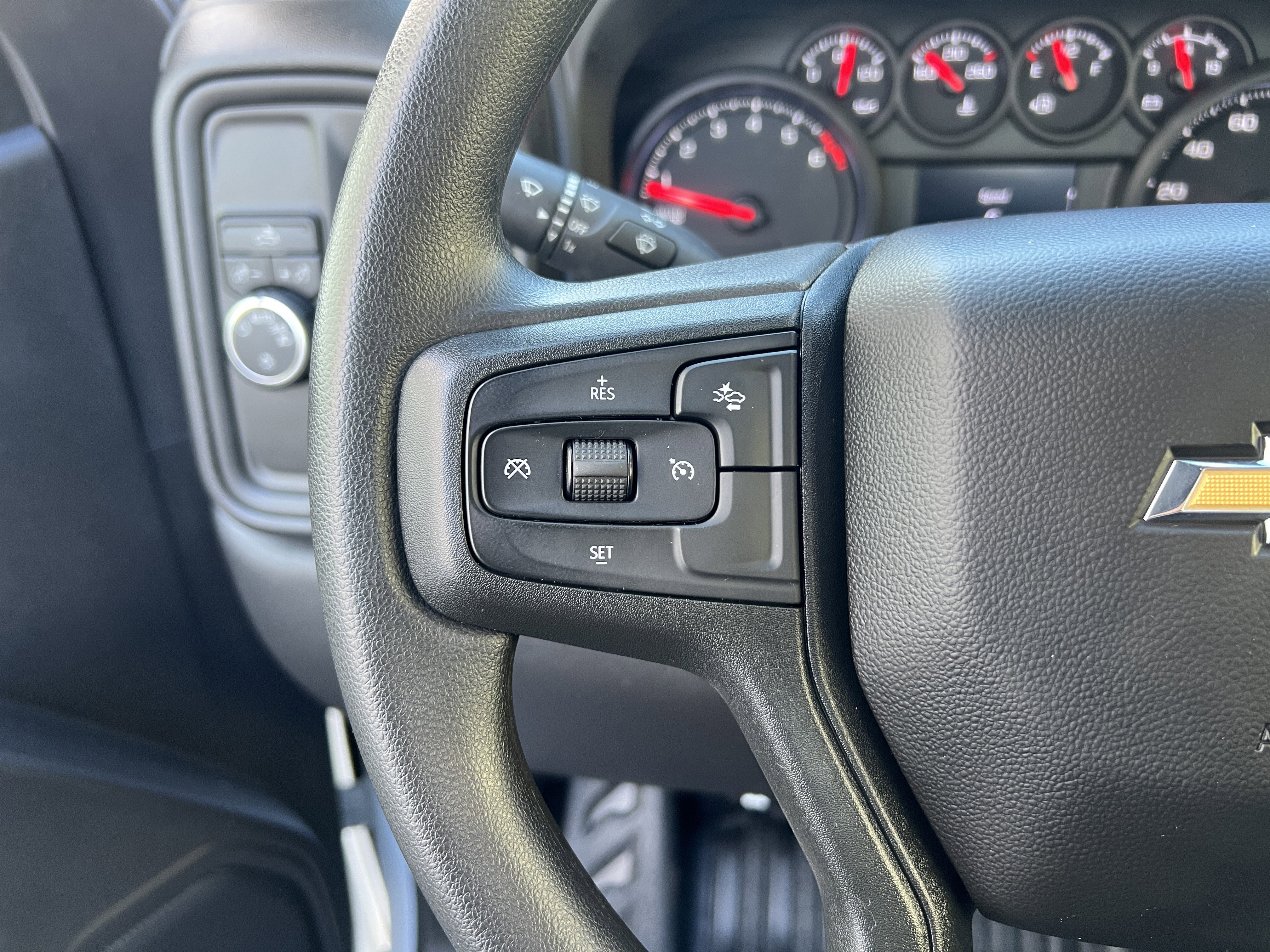 Used 2025 Chevrolet Silverado 1500 W/T RWD image 18