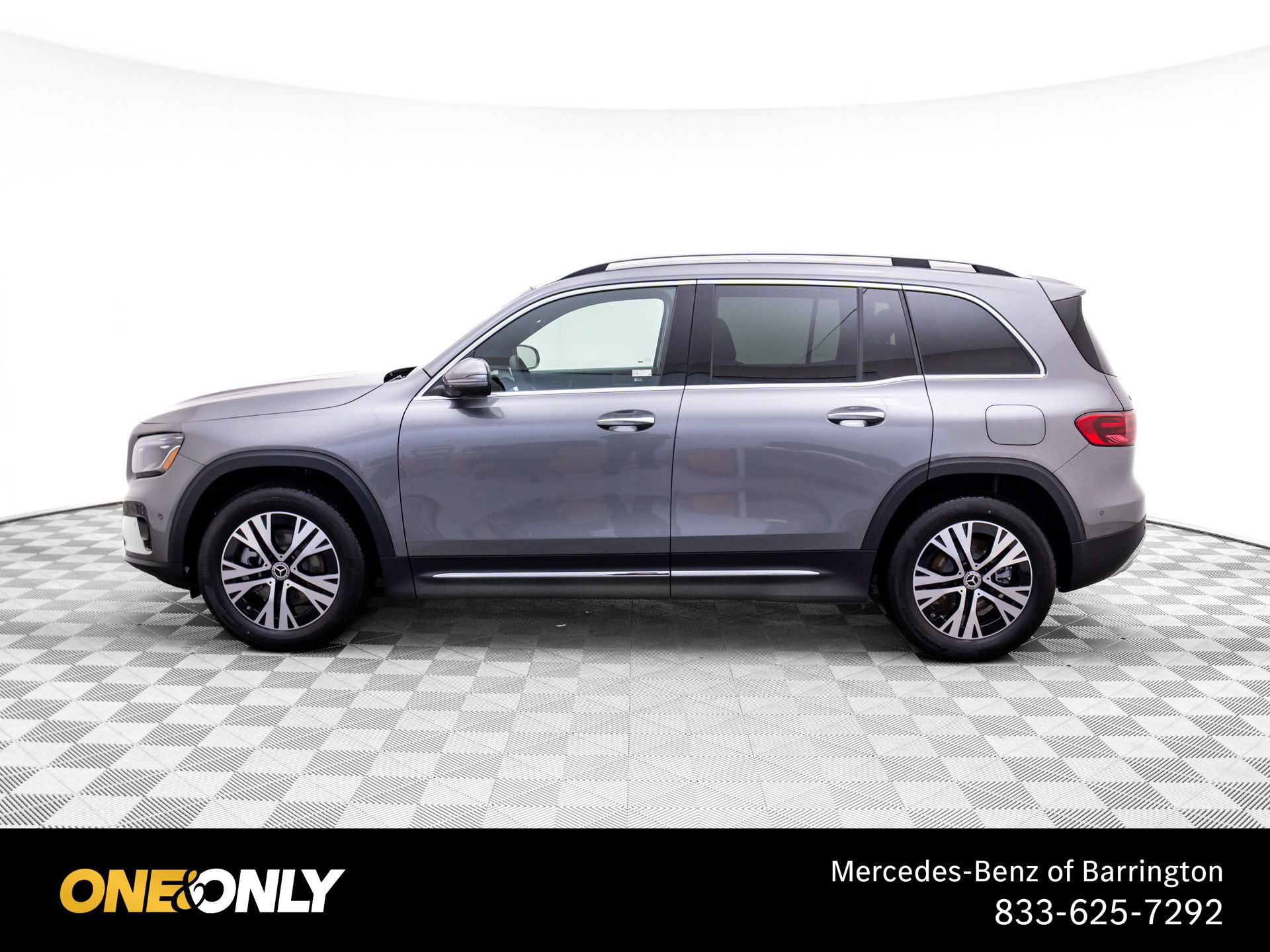 New 2026 Mercedes-Benz GLB 250 4MATIC image 2
