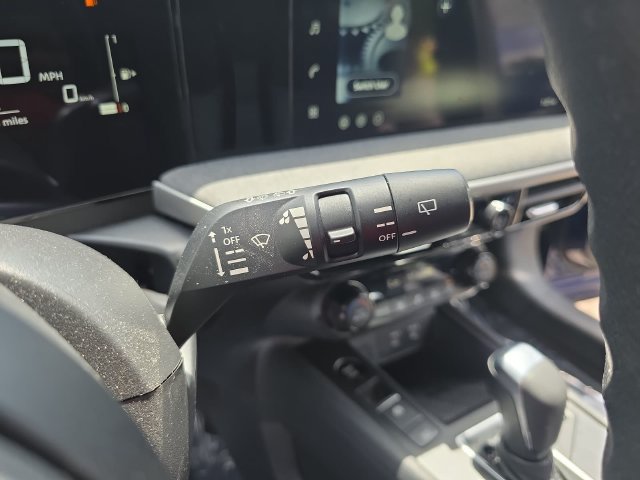 Used 2026 Nissan Kicks SV FWD image 22