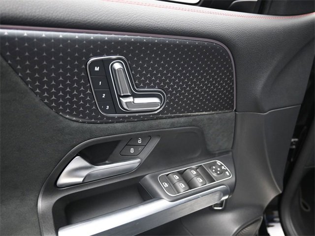 Used 2024 Mercedes-Benz EQB 250+ image 20