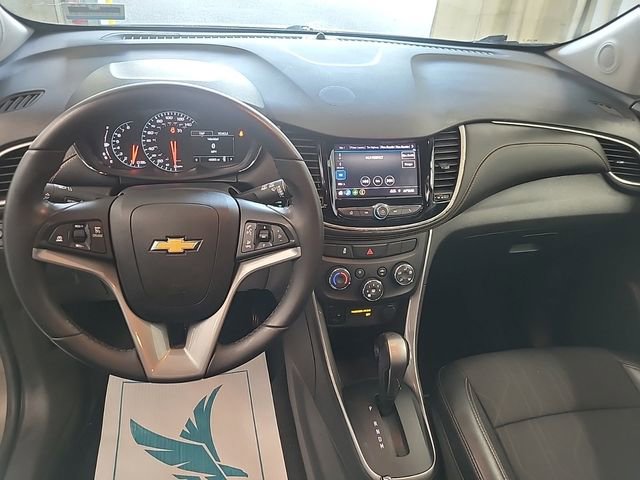 Used 2021 Chevrolet Trax LT w/ LT Convenience Package AWD/4WD image 6
