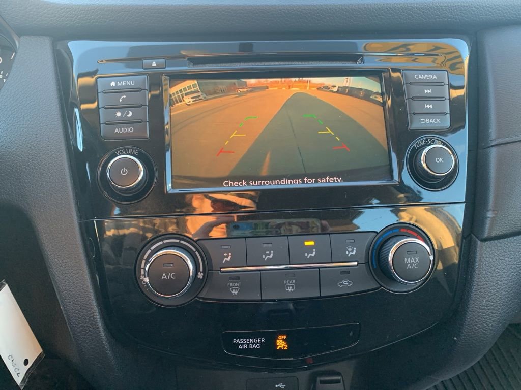 Used 2019 Nissan Rogue SL image 18