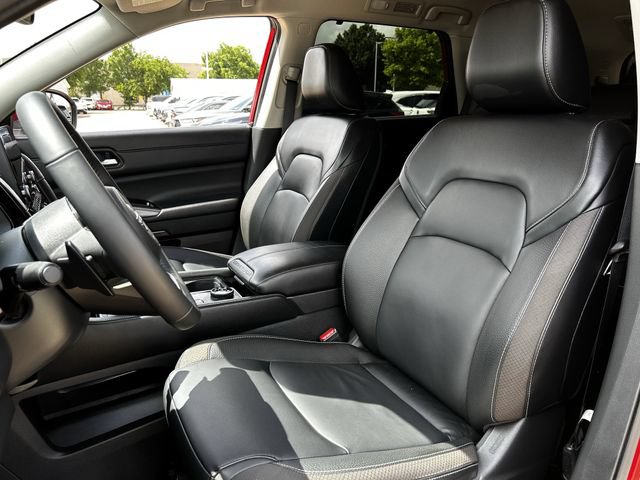 Used 2024 Nissan Pathfinder SL AWD/4WD image 26