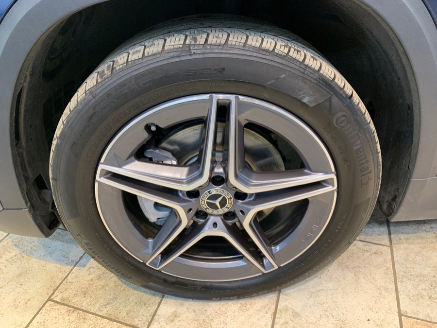 Used 2023 Mercedes-Benz GLA 250 4MATIC w/ AMG Line Exterior image 13