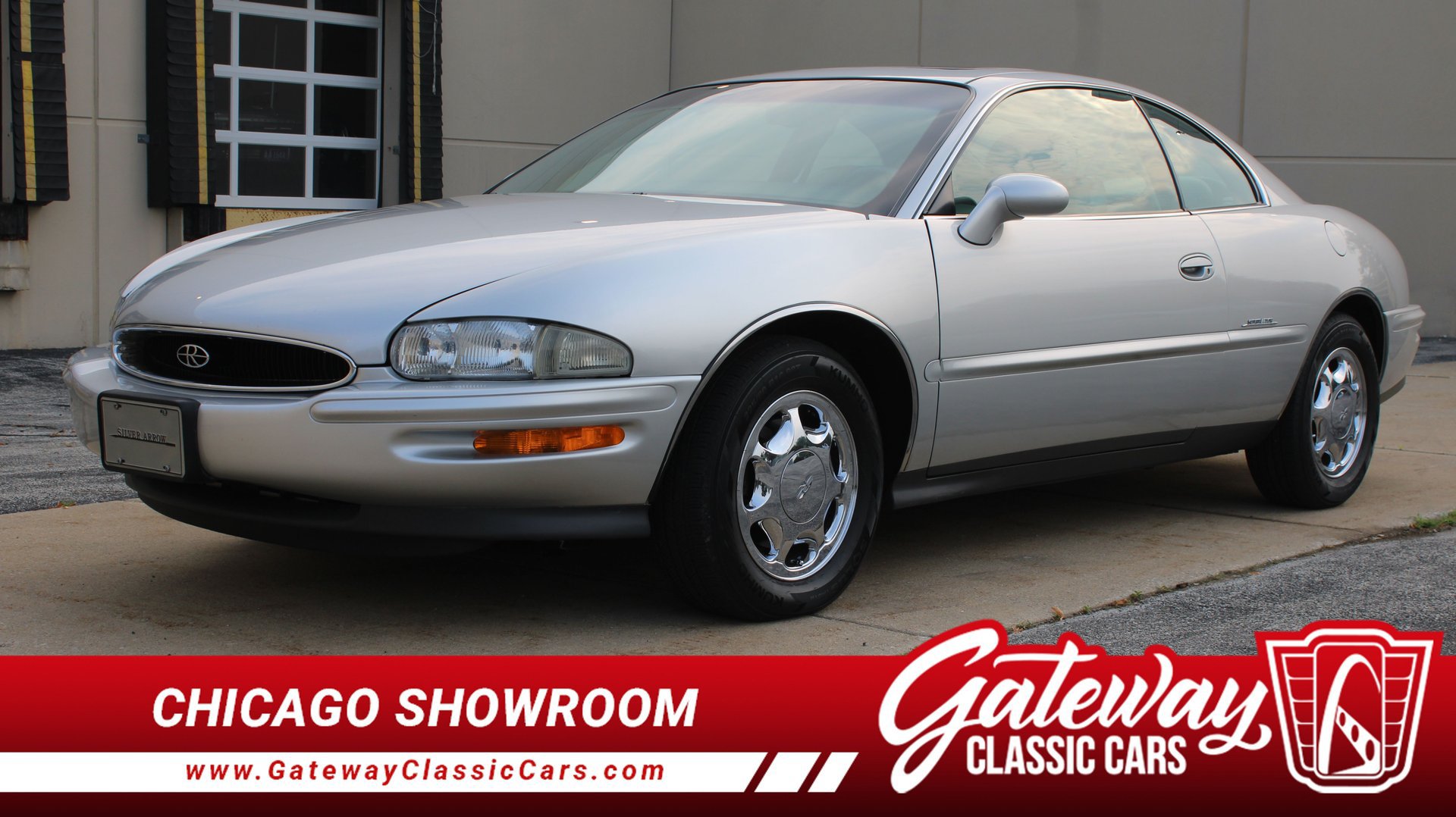 Used 1999 Buick Riviera Supercharged Coupe FWD image 2