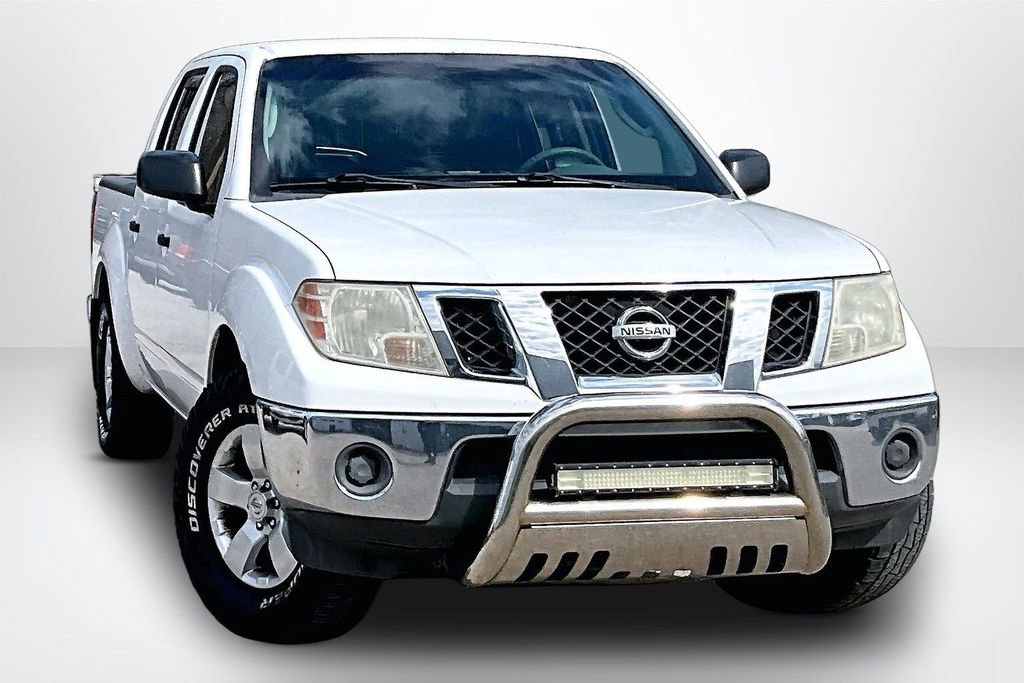 Used 2010 Nissan Frontier SE image 3