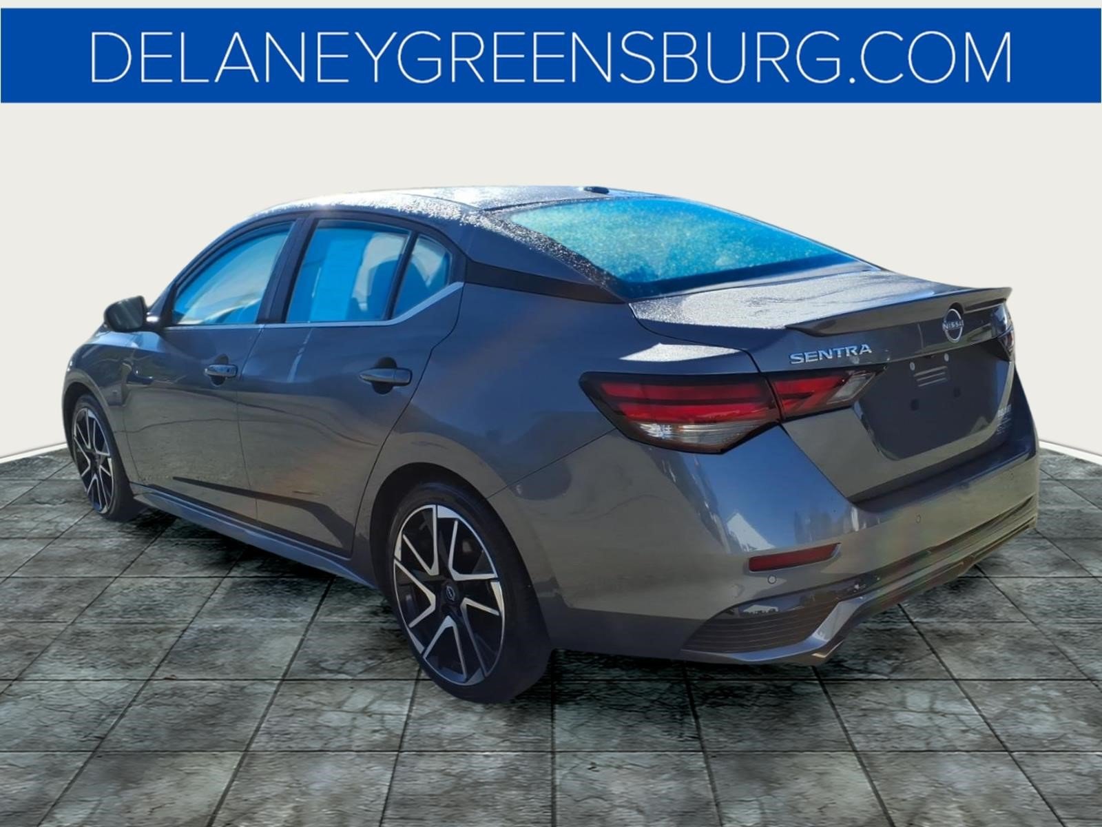 Used 2025 Nissan Sentra SR FWD image 5