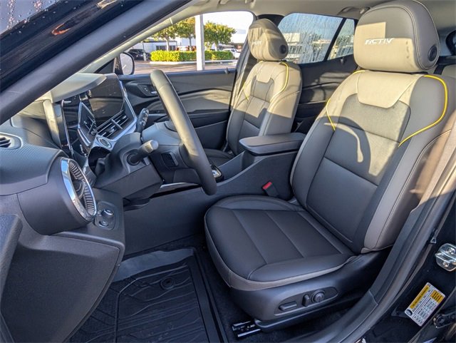 New 2025 Chevrolet Trax ACTIV w/ Sunroof Package image 4