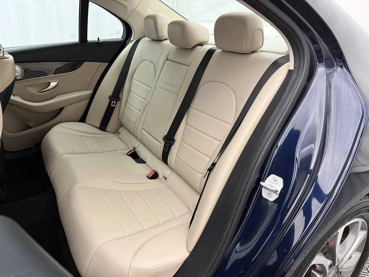 Used 2015 Mercedes-Benz C 300 4MATIC Sedan image 22