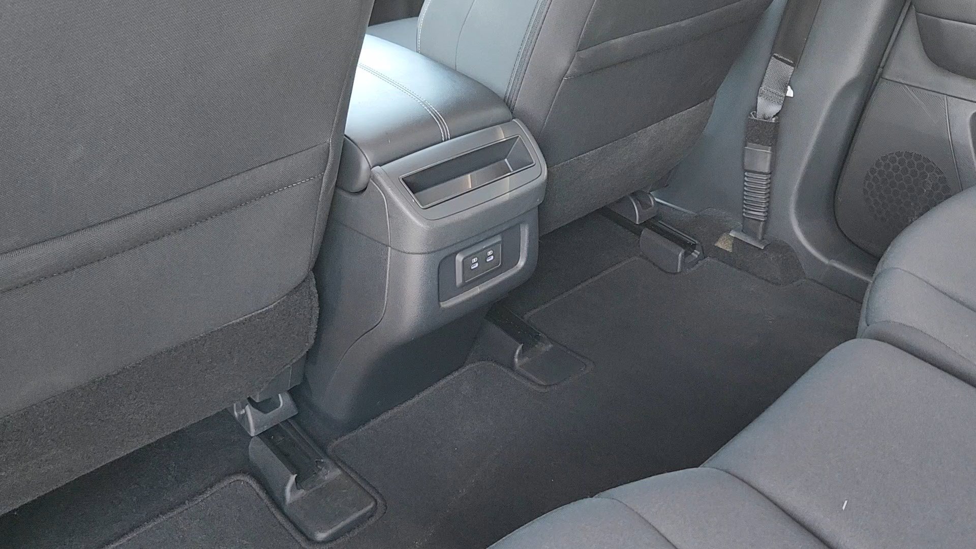 Used 2026 Nissan Pathfinder SV AWD/4WD image 18