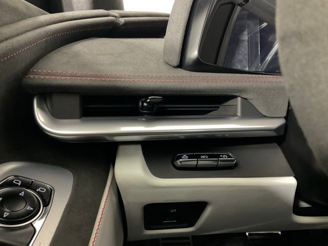 Used 2023 Chevrolet Corvette Stingray Premium Conv w/ Z51 Performance Package image 16