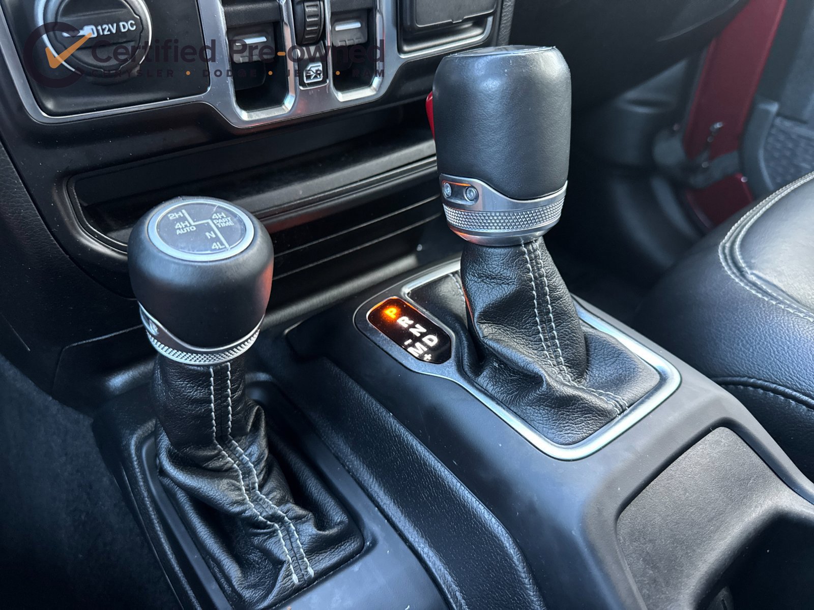 Used 2021 Jeep Wrangler Unlimited Sahara w/ Cold Weather Group AWD/4WD image 23