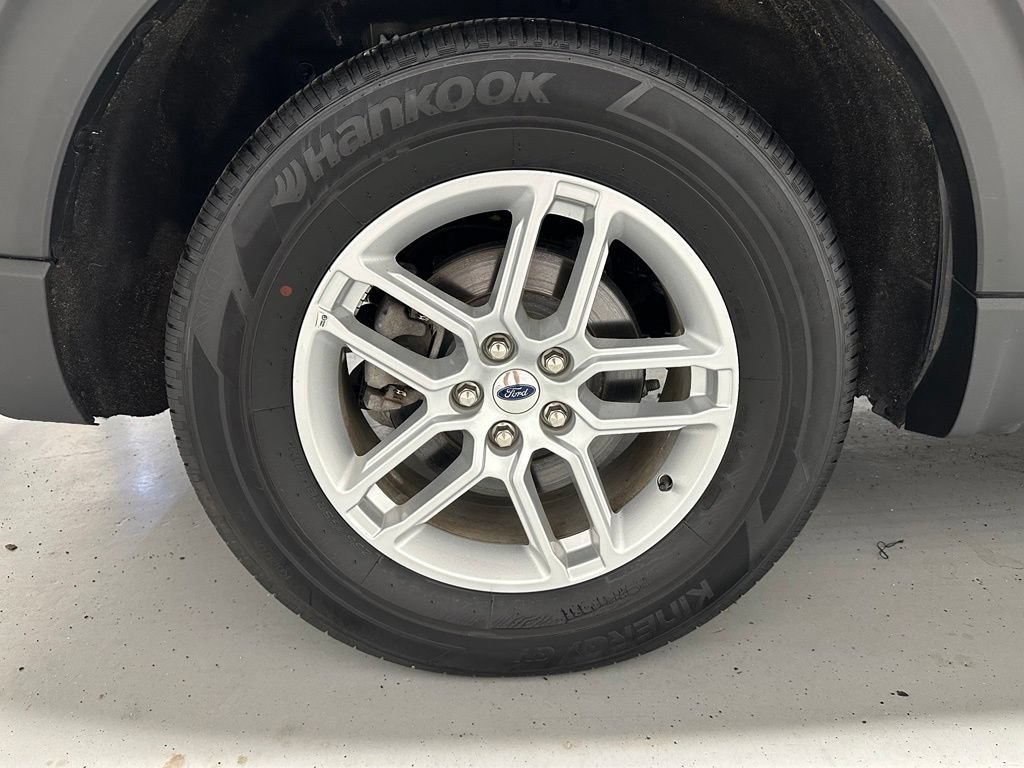 Used 2025 Ford Explorer Active AWD/4WD image 64