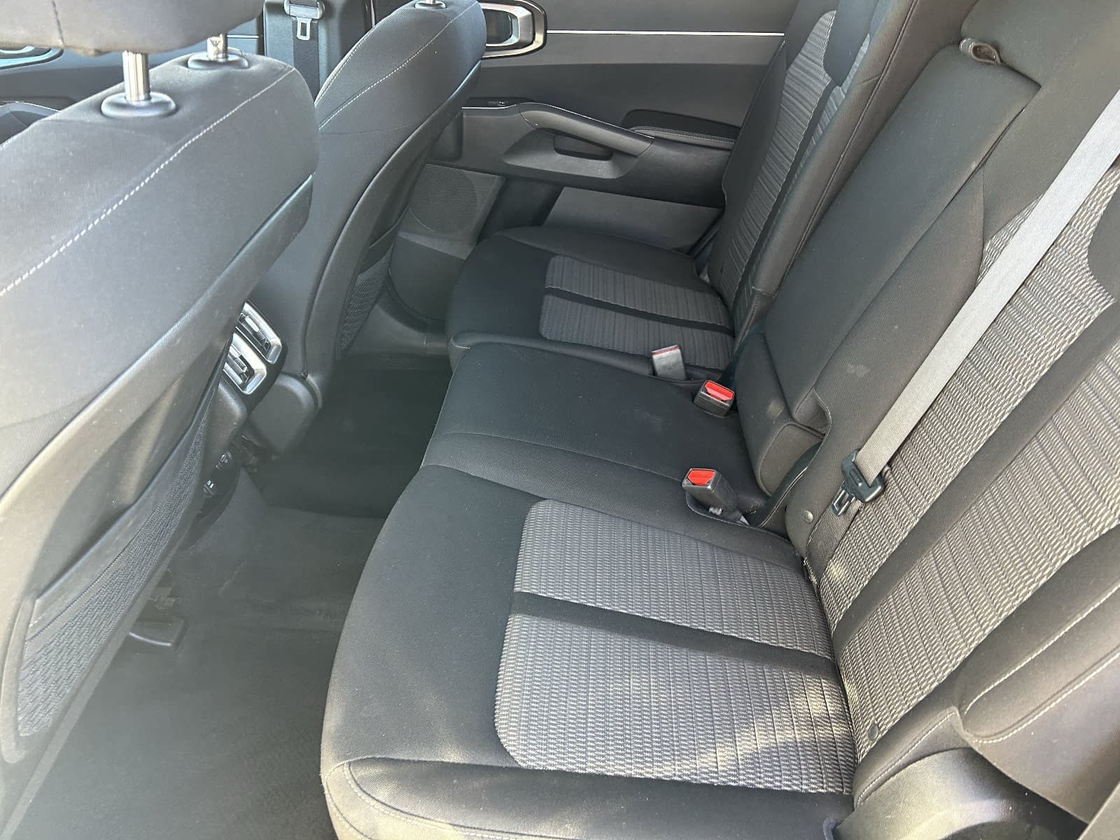 Used 2022 Kia Sorento LX FWD image 19