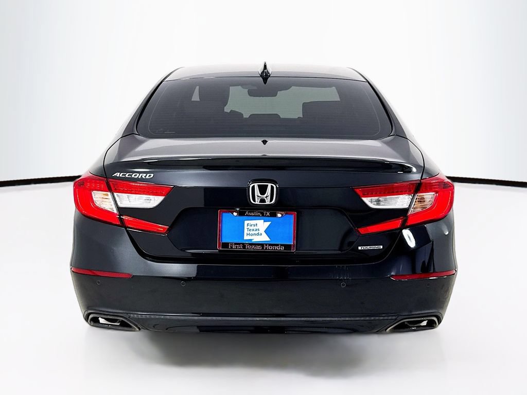 Used 2018 Honda Accord Touring image 6