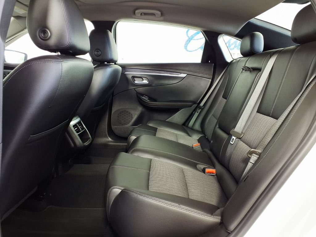 Used 2018 Chevrolet Impala LT FWD image 10
