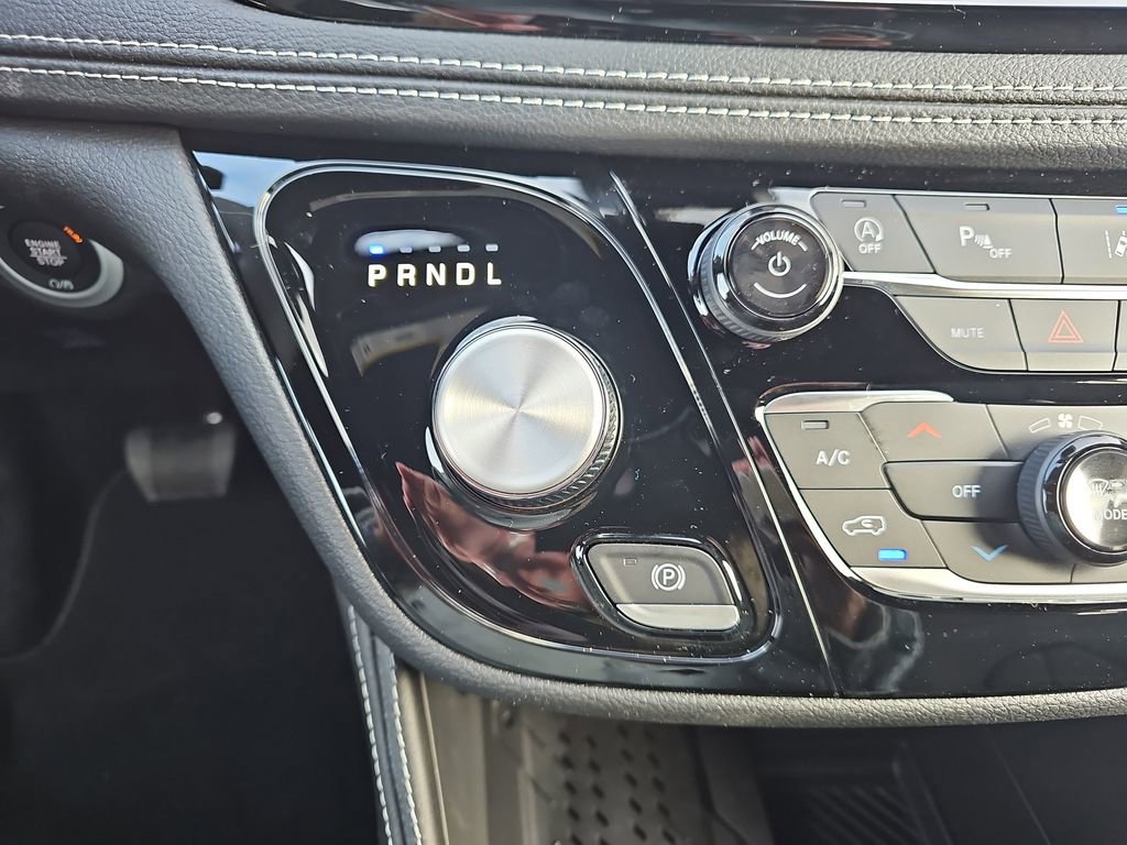 New 2026 Chrysler Pacifica Limited image 26