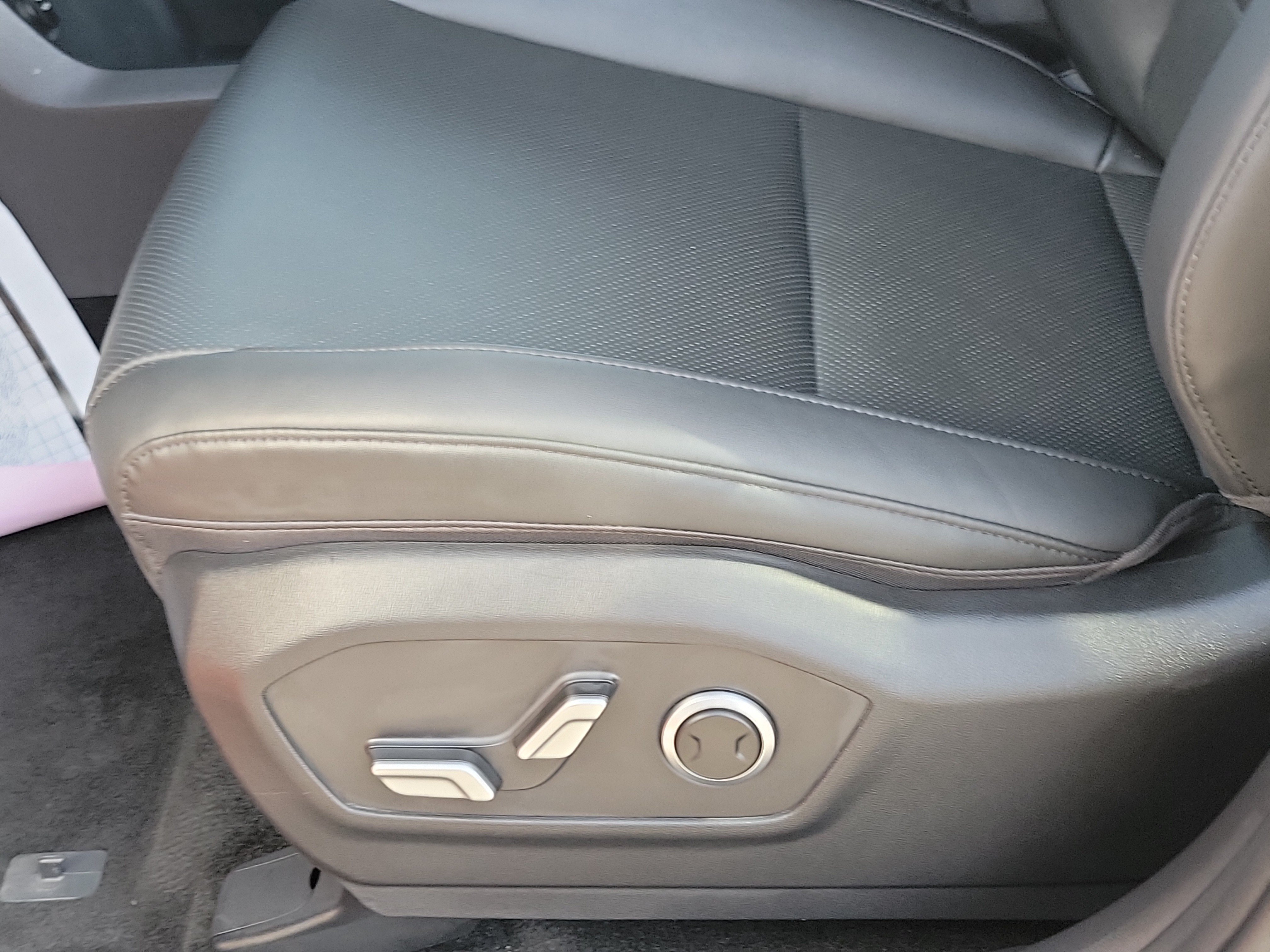 Certified 2025 Hyundai Santa Fe XRT AWD/4WD image 19