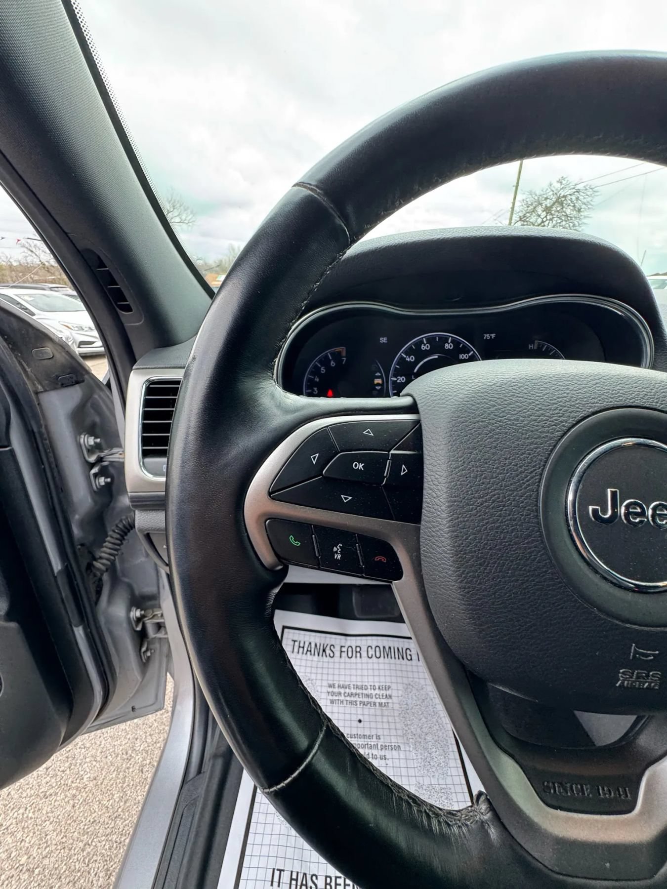 Used 2021 Jeep Grand Cherokee Laredo X AWD/4WD image 13