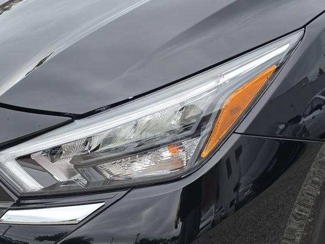 Used 2025 Nissan Versa S w/ Trunk Package FWD image 10