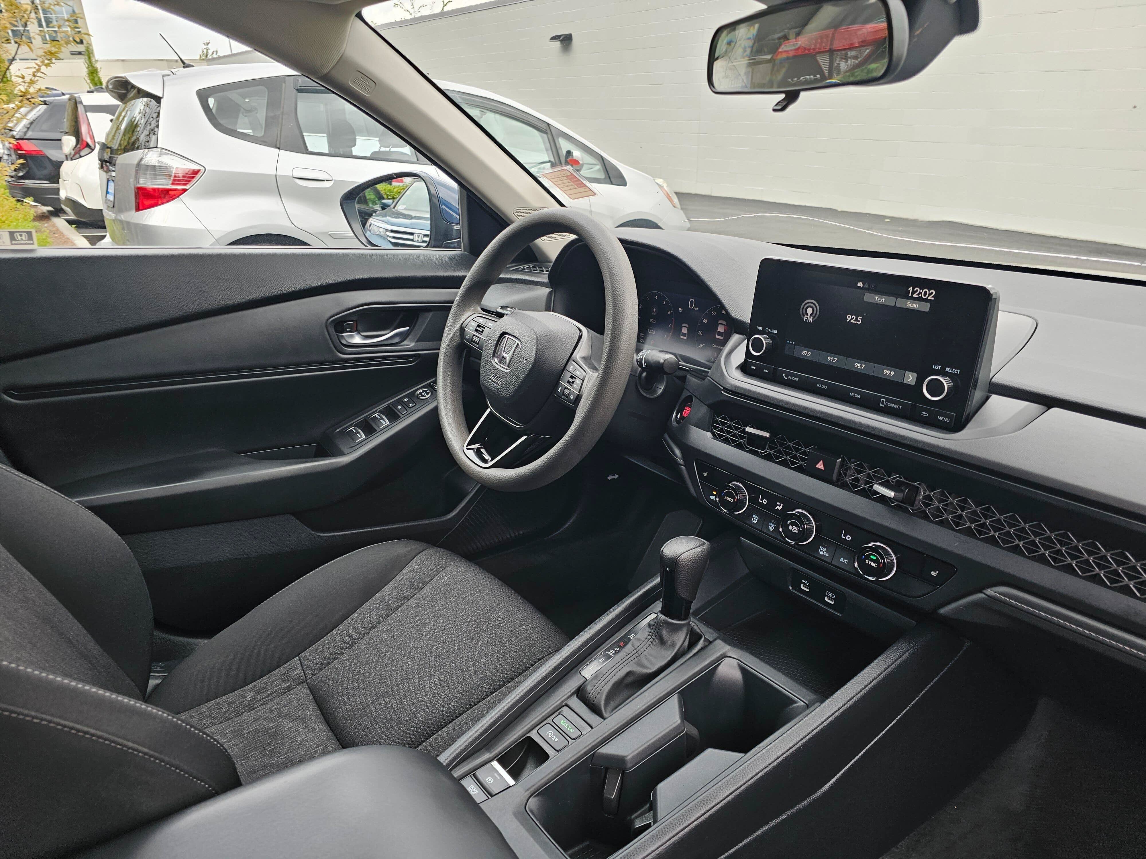Used 2023 Honda Accord EX image 10