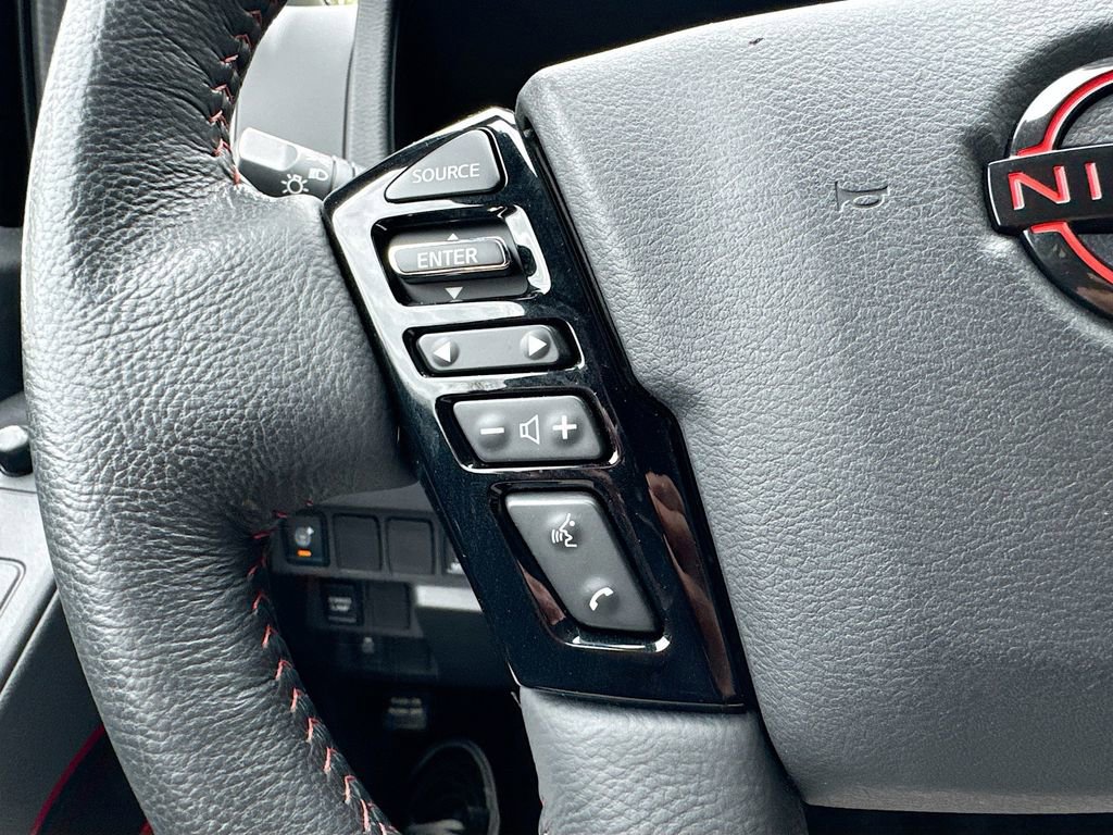 Used 2022 Nissan Frontier Pro-X image 9