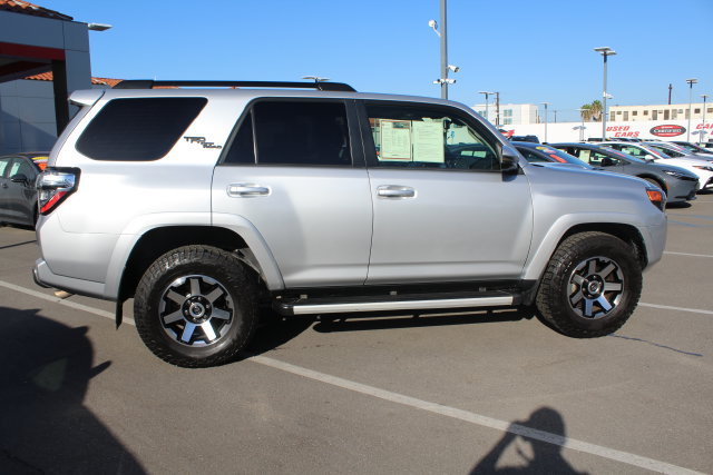 Certified 2024 Toyota 4Runner TRD Off-Road Premium w/ Moonroof Package AWD/4WD image 18