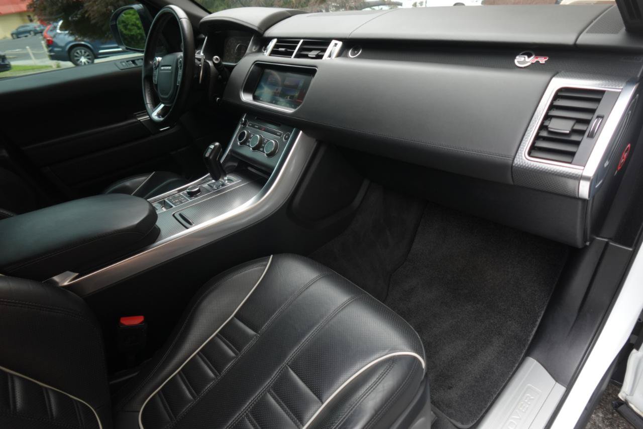 Used 2017 Land Rover Range Rover Sport SVR AWD/4WD image 8