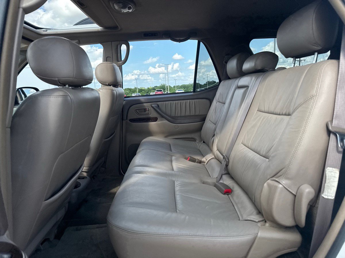 Used 2004 Toyota Sequoia Limited RWD image 8