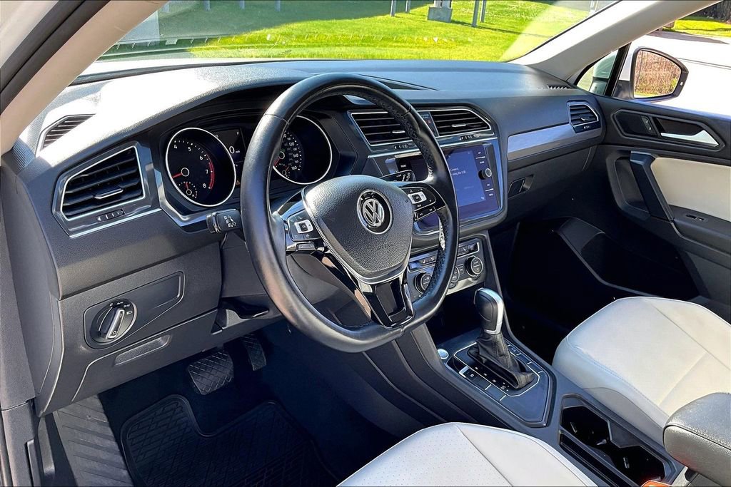 Used 2019 Volkswagen Tiguan SE image 18
