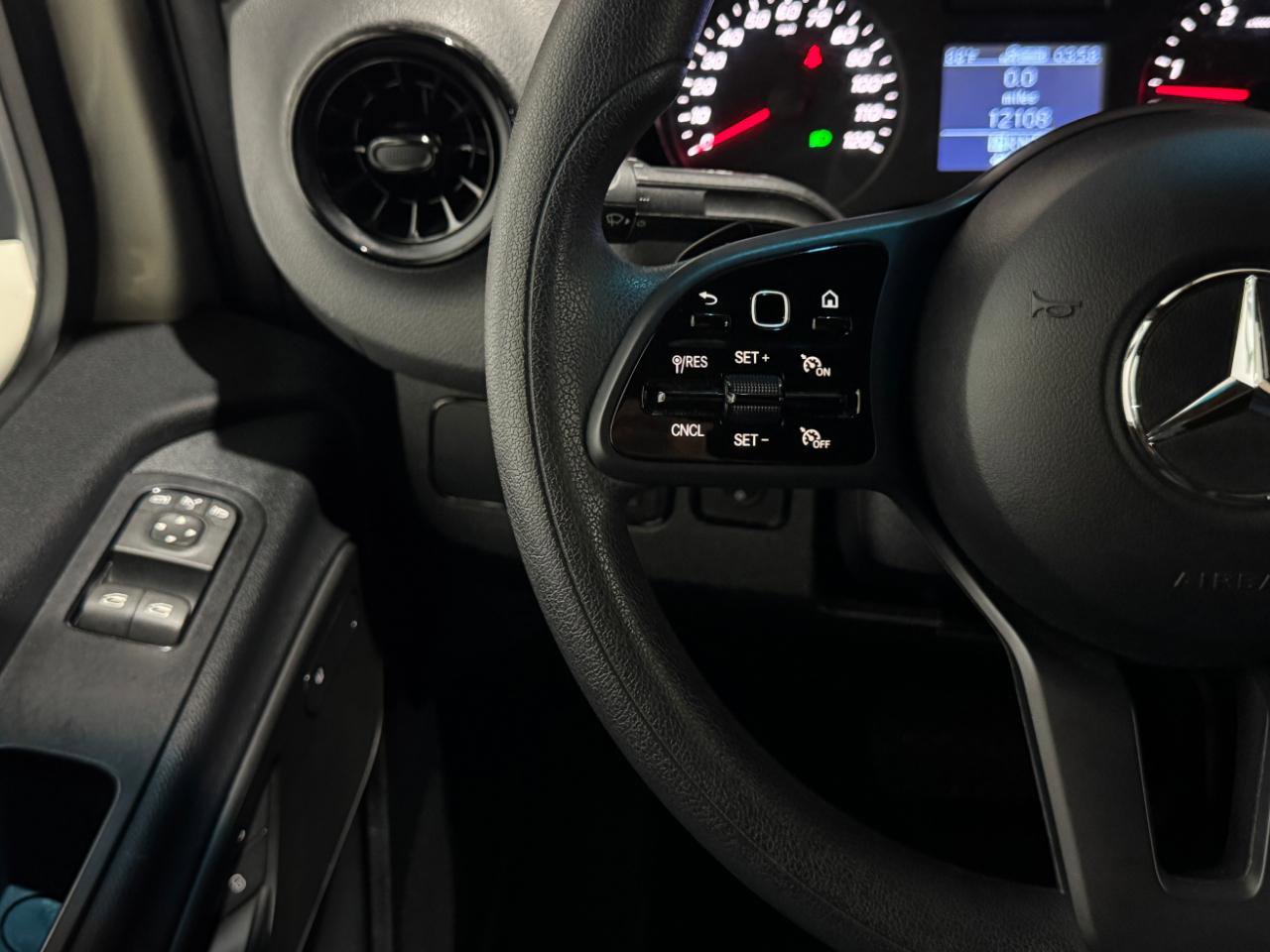 Used 2021 Mercedes-Benz Sprinter 2500 image 15